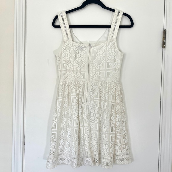 City Triangles Ivory Lace V-neck Skater Dress Juniors Size 11 - Picture 5 of 9